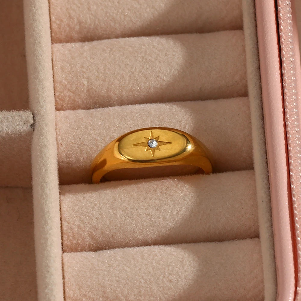 Belle Paved Star Ring