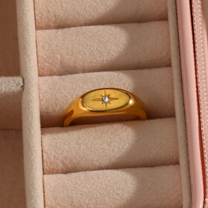 Belle Paved Star Ring