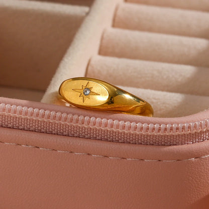 Belle Paved Star Ring